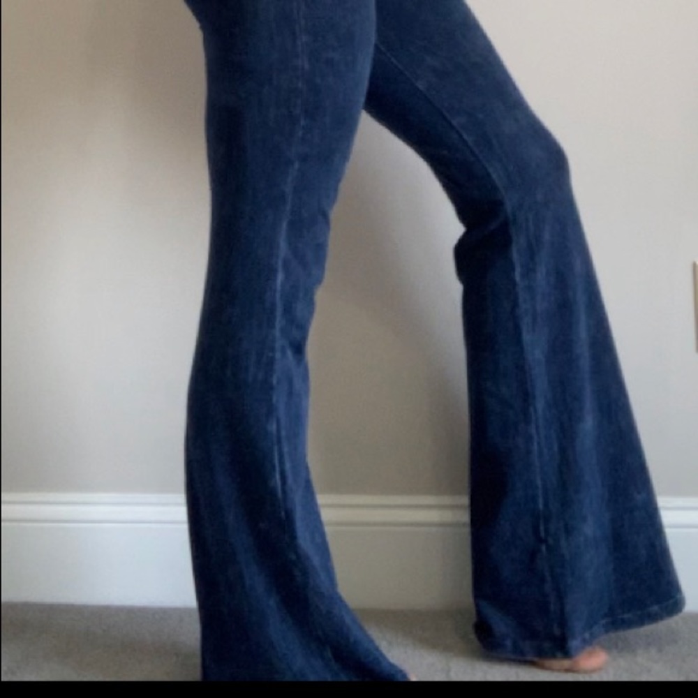 gently used womens Chatoyant Size small denim patterned pants